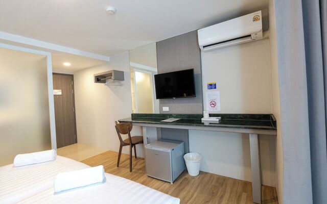 One Budget Hotel Tak Maesot