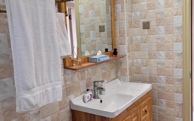 Cozy 1 bedroom Serviced apartment in Nairobi suburbs.