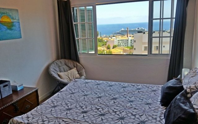 Top Floor with terrace in Funchal