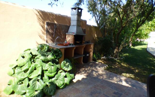 Rural house with private pool, new and beautiful garden