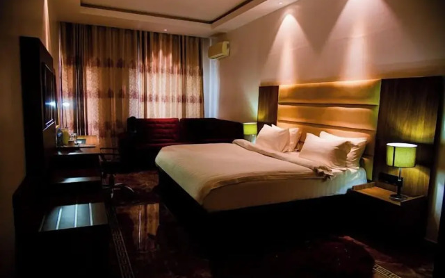 Royal Swiss Apartments and Suites