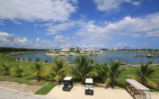 The Sandpiper Inn & Cottages