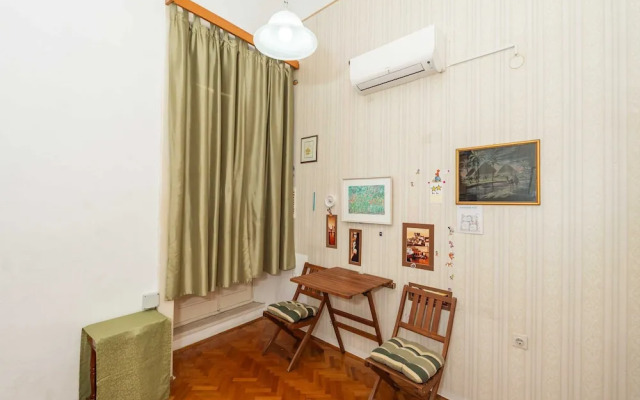 Two Stars Two Beds Downtown Apartment