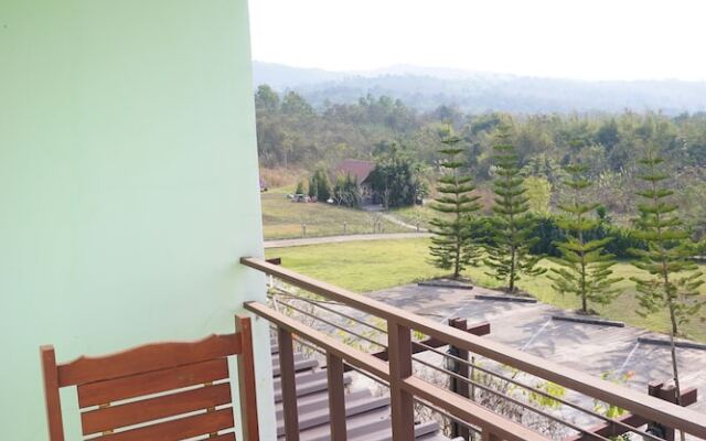 Mountain Green Resort Dansai