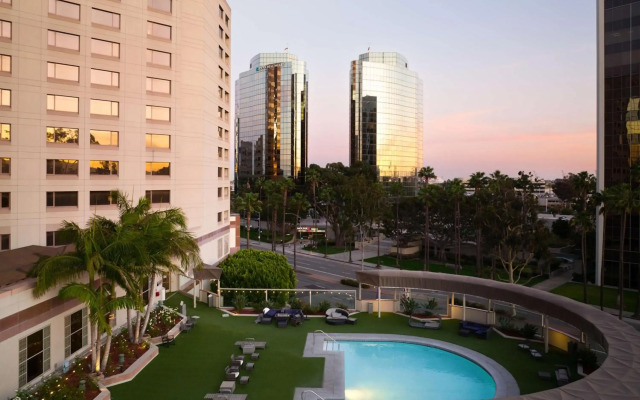 Hilton Long Beach Hotel