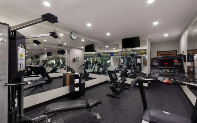 Comfort Inn & Suites