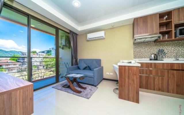Naiharn Condominimum