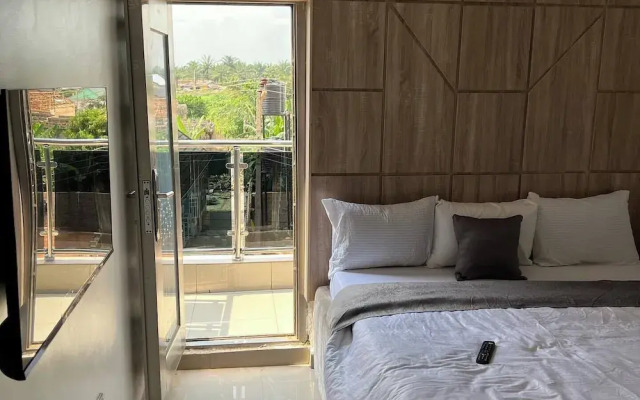 Sound View Lounge and Apartments