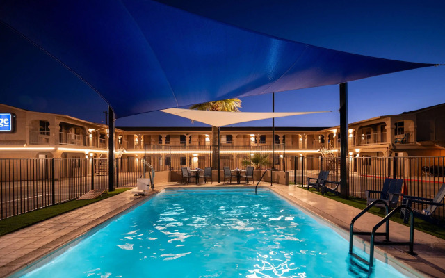 Travelodge by Wyndham Parker