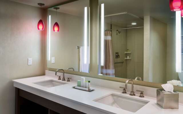 DoubleTree by Hilton Los Angeles Downtown