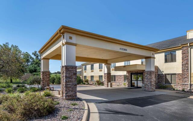 Holiday Inn Express Hotel & Suites Black River Falls