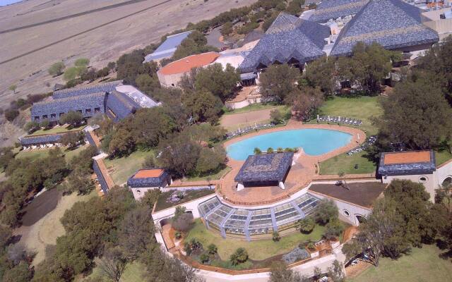 Black Mountain Leisure & Conference Hotel