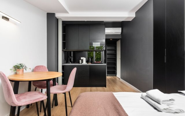 Smart Apartments- Old Town Train Station