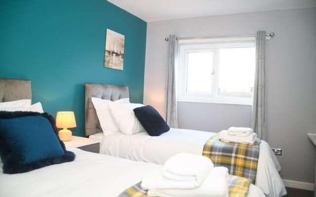 2ndhomestays -willenhall-charming 3-bedroom Home
