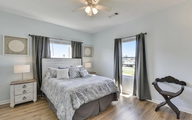 Pappy's Folly 3 Bedrooms 2 Bathrooms Home