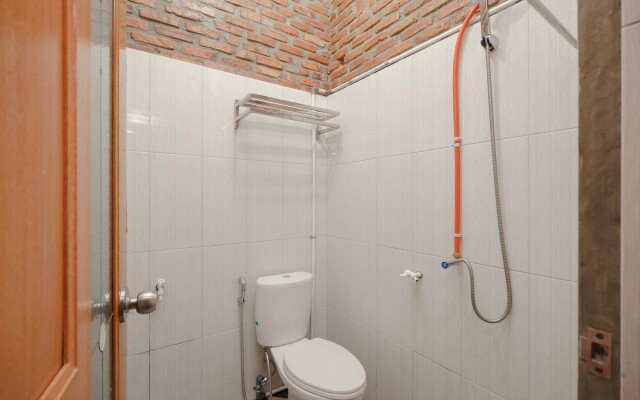 RedDoorz Syariah near Jalan Asahan Pematang Siantar