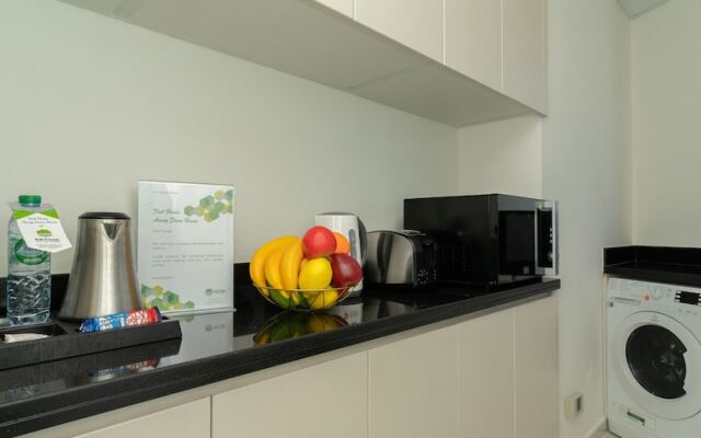 Carson Elegant Living in One Bedroom