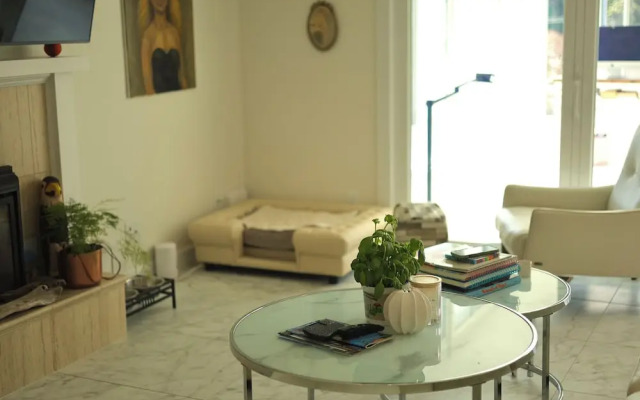 Illuminati Guest House