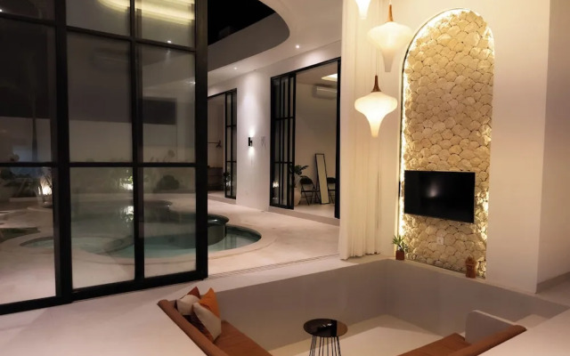 Tropical 2BR Private Villa, 6min Pererenan Beach
