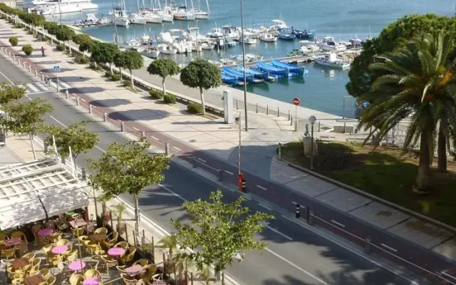 Primera linea en Puerto de Cambrils - Unico