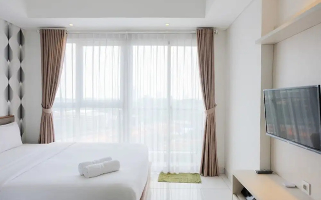 Homey and Comfy Studio Casa De Parco Apartment