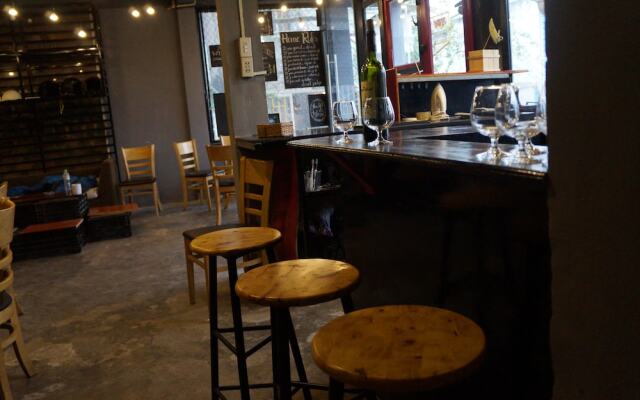 Grey Monkey Dalat Hostel