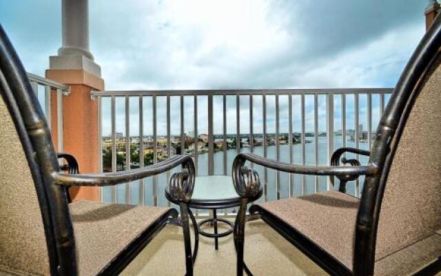 Harborview Grande 703