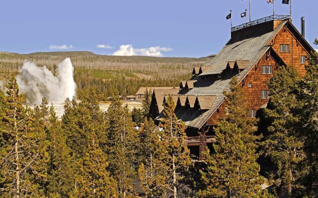 Old Faithful Inn — Inside the Park Hotel