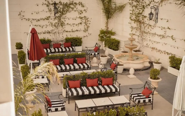 Carat Apart Boutique