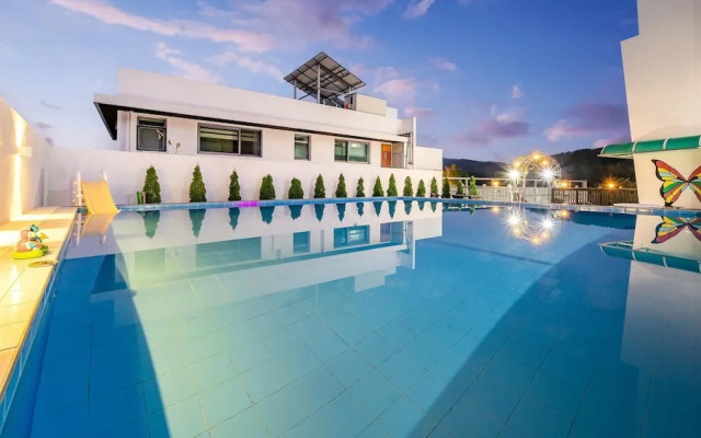 Geoje Forest-morning Spa Pension