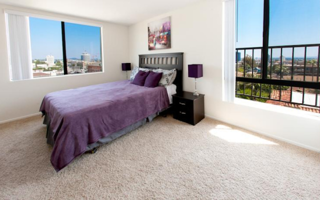 Hollywood Bowl Residence