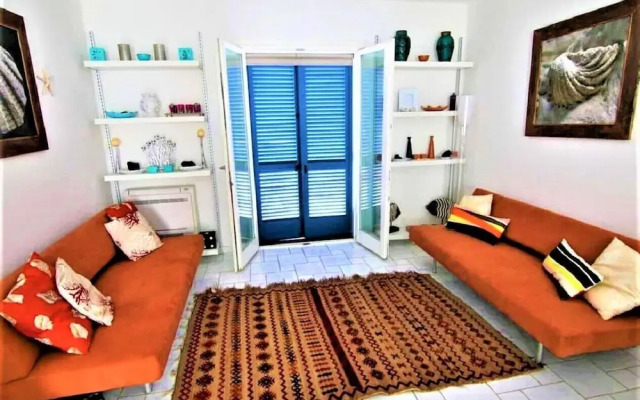 Seafront Apartment - Beach in front