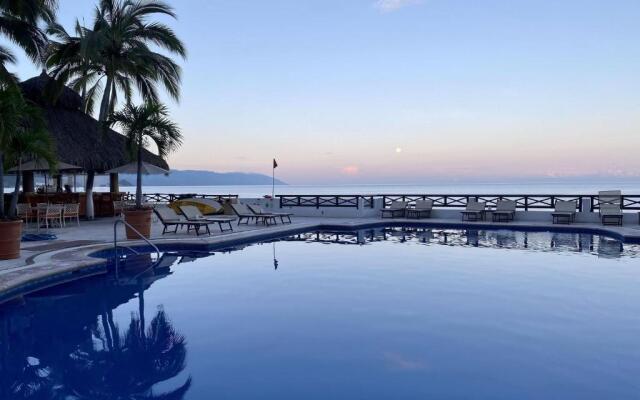 Costa Sur Resort by VRHost