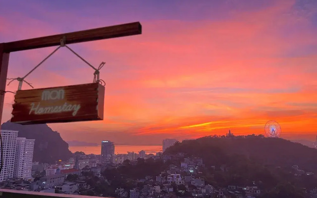 MonHomestay Ha Long-Amazing view balcony