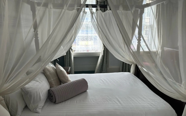 The Valentine Townhouse Hotel