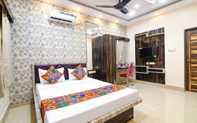 Fabhotel Sriya