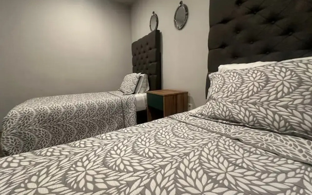 Modern Polanco Stay - Parking- Elevator- Sleeps 10