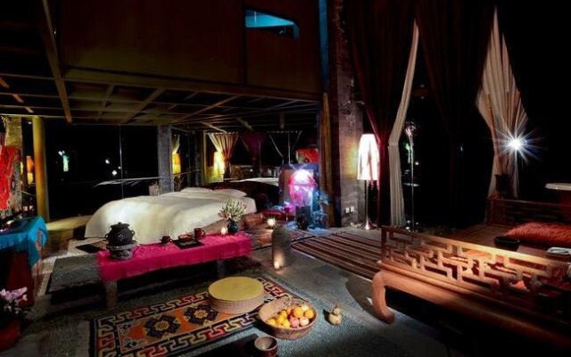 YangLiPing Art Hotel