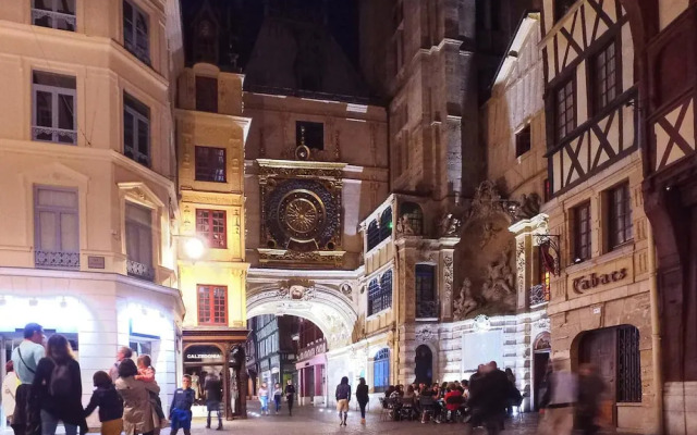 Apartment in Forges les Eaux With Garden