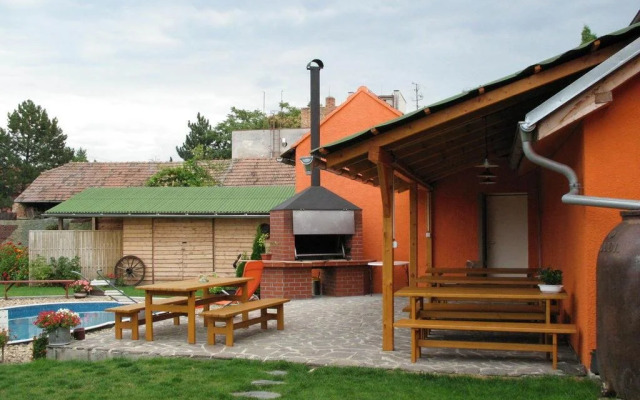 Penzion a restaurace U Hroznu