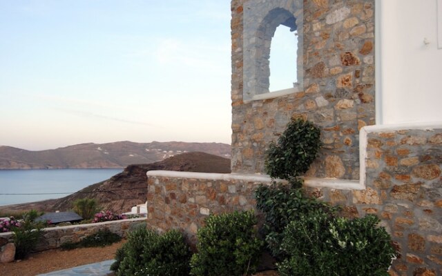 Sea Breeze Panormos