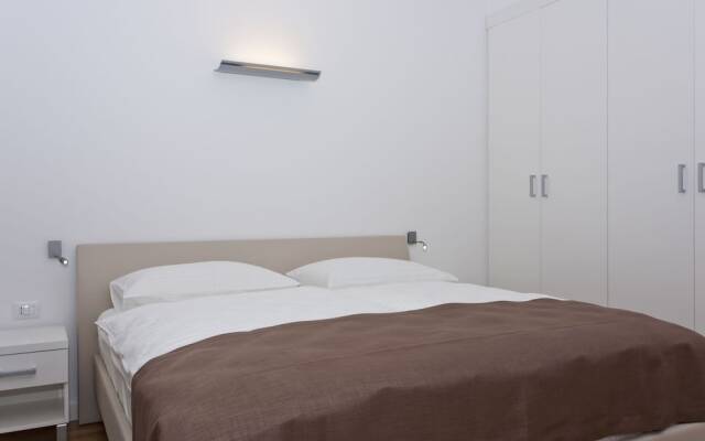 Luxurious Villa Novigrad With Swimming Pool
