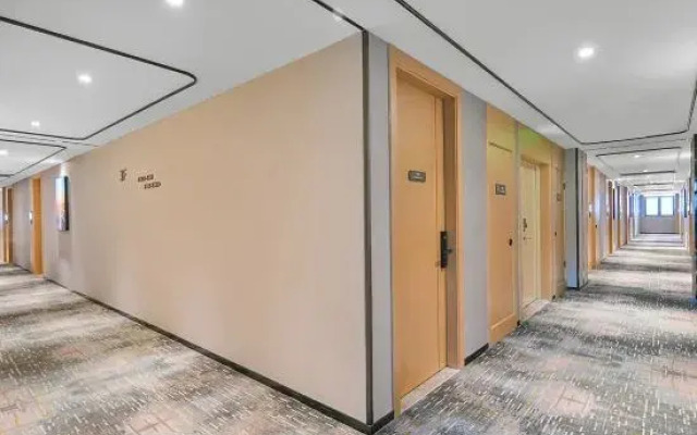 Country Inn & Suites by Radisson, Tianjin Fifth Avenue Xiaobailou Metro Station