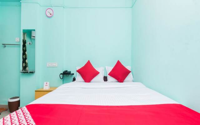 OYO Flagship 10471 Hotel Samrat Palace