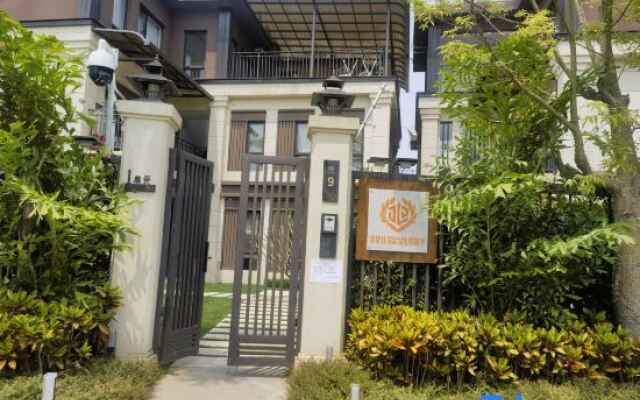 Xishuangbanna Jinghong Jinlong Jiarui Hot Spring Holiday Villa