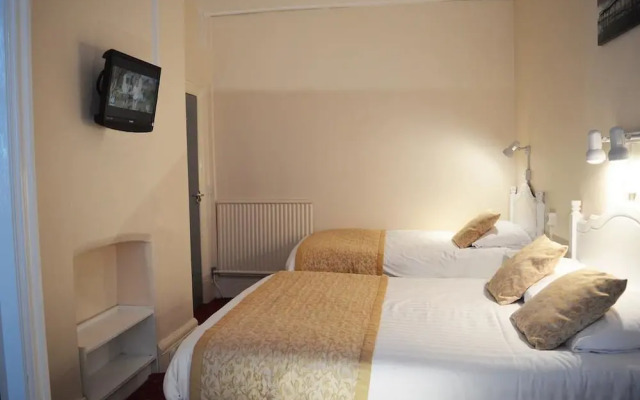The Carlton Hotel
