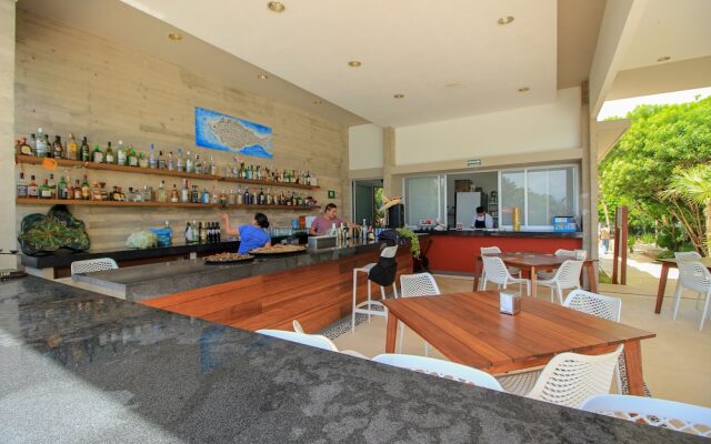 Luxury House Steps Away from Akumal Beach by Olahola