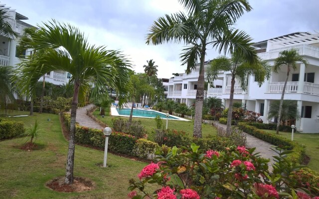 Beachfront Apartment facing Playa Popy