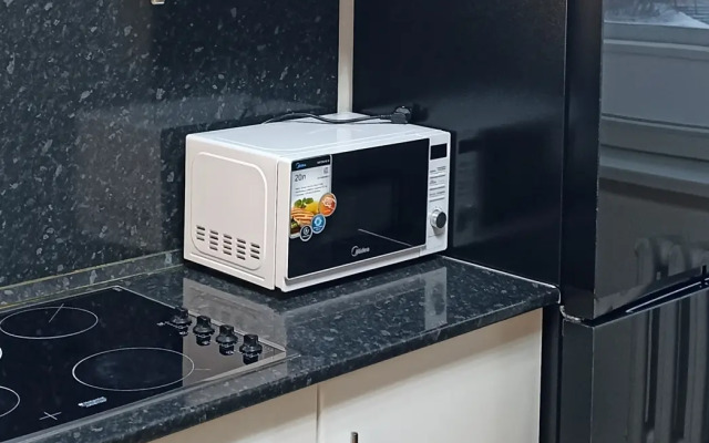 Апартаменты на шоссе Космонавтов 166 Б