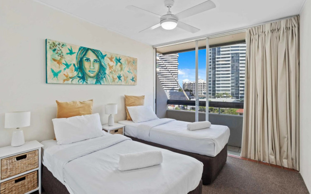 Hi Ho Beach Apartments – Guest Rooms – Gold Coast